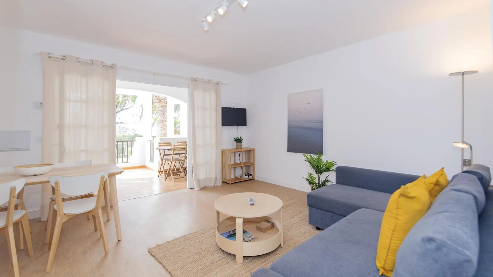 Siesta Mar Private Apt 92 Cala En Porter  Spain